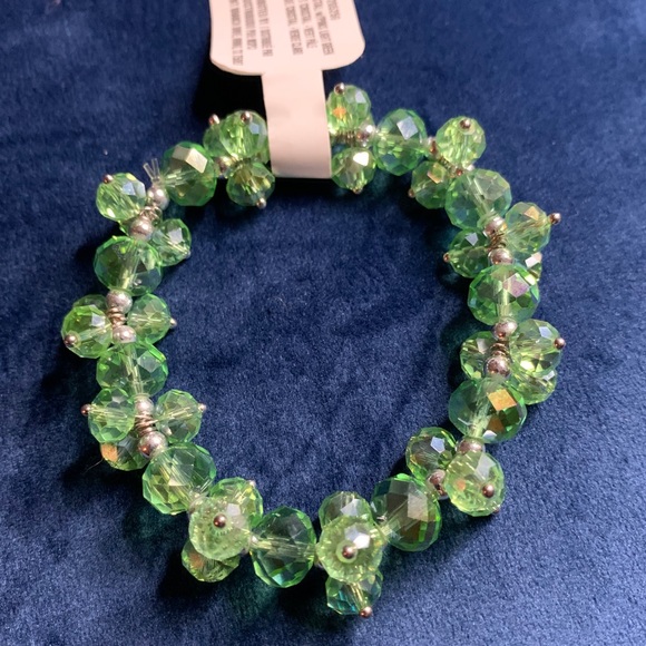 Light green crystal bracelet 💚 - Picture 2 of 4